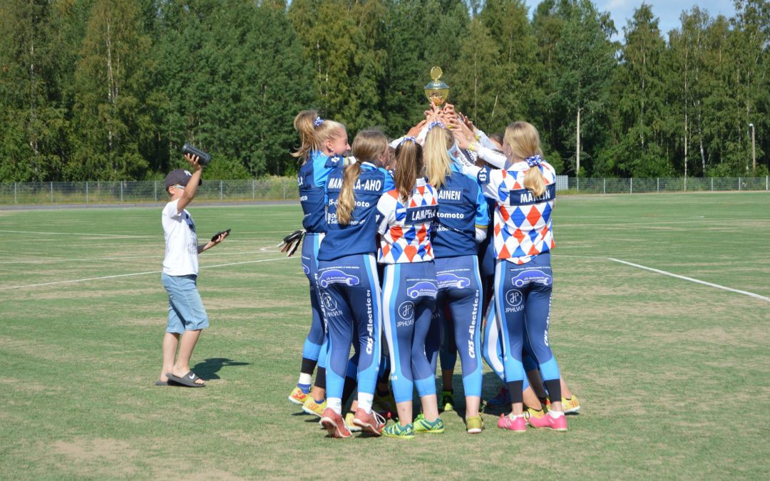 Joukkue framille!