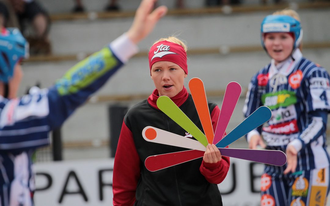 Sarita Heikkinen ja Tommi Nevala haastavat Pesäkarhujen kaksikon – kautta aikain neljäs naispelinjohtaja pesäpallon Itä-Lännessä!
