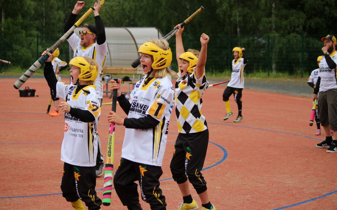 Pesäpallo vastaa erinomaisesti liikkumissuosituksiin – ”monipuolisuutta ei voi liikaa korostaa”