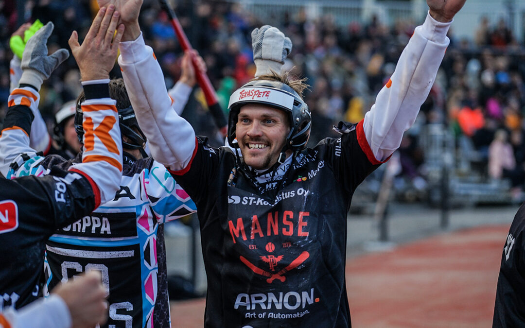 Tuomas Jussila ja Emma Körkkö kolmannen kerran vuoden pesäpalloilijoiksi!